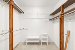 Primary Bedroom Closet