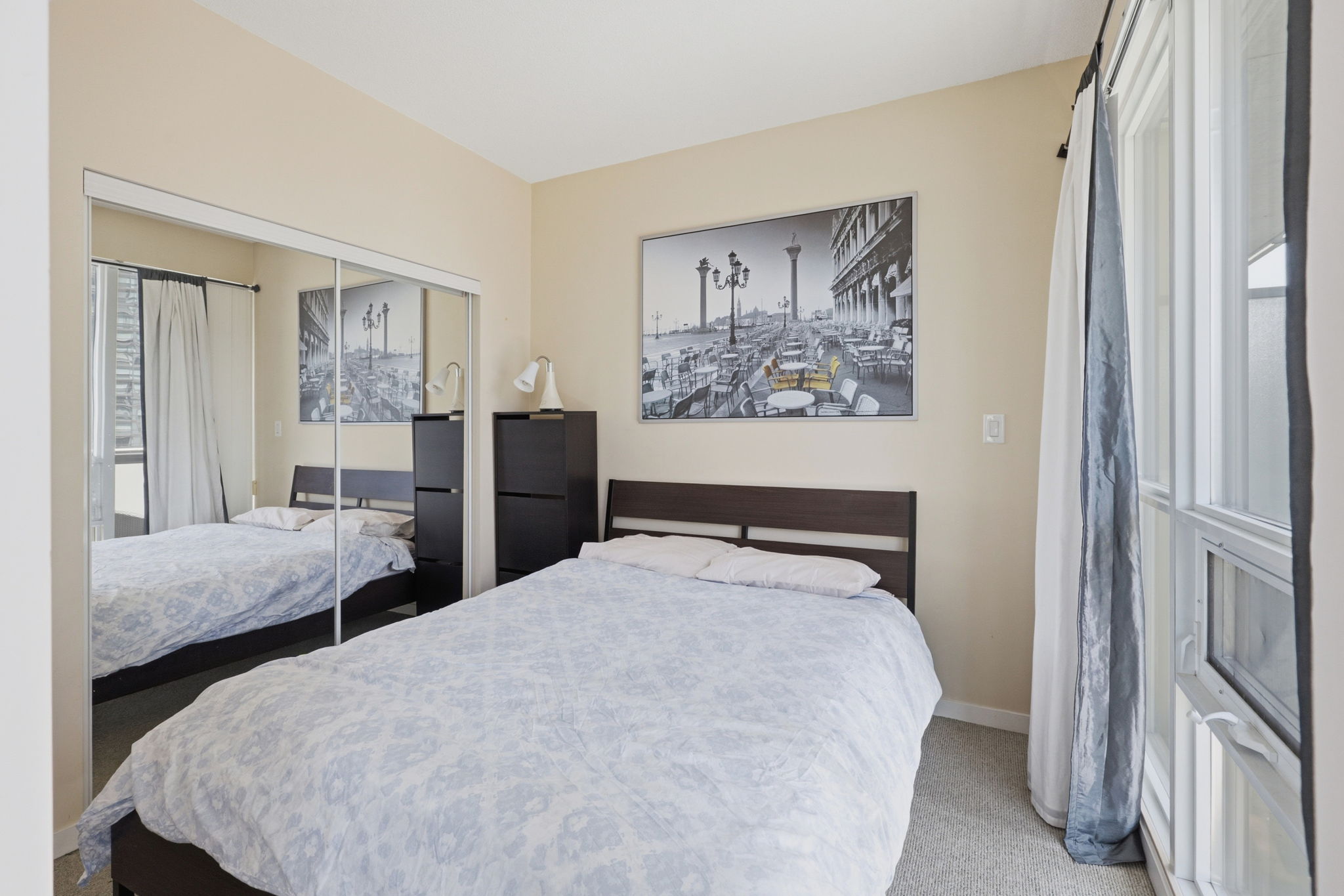 Property in Toronto — delivered property photograph 12