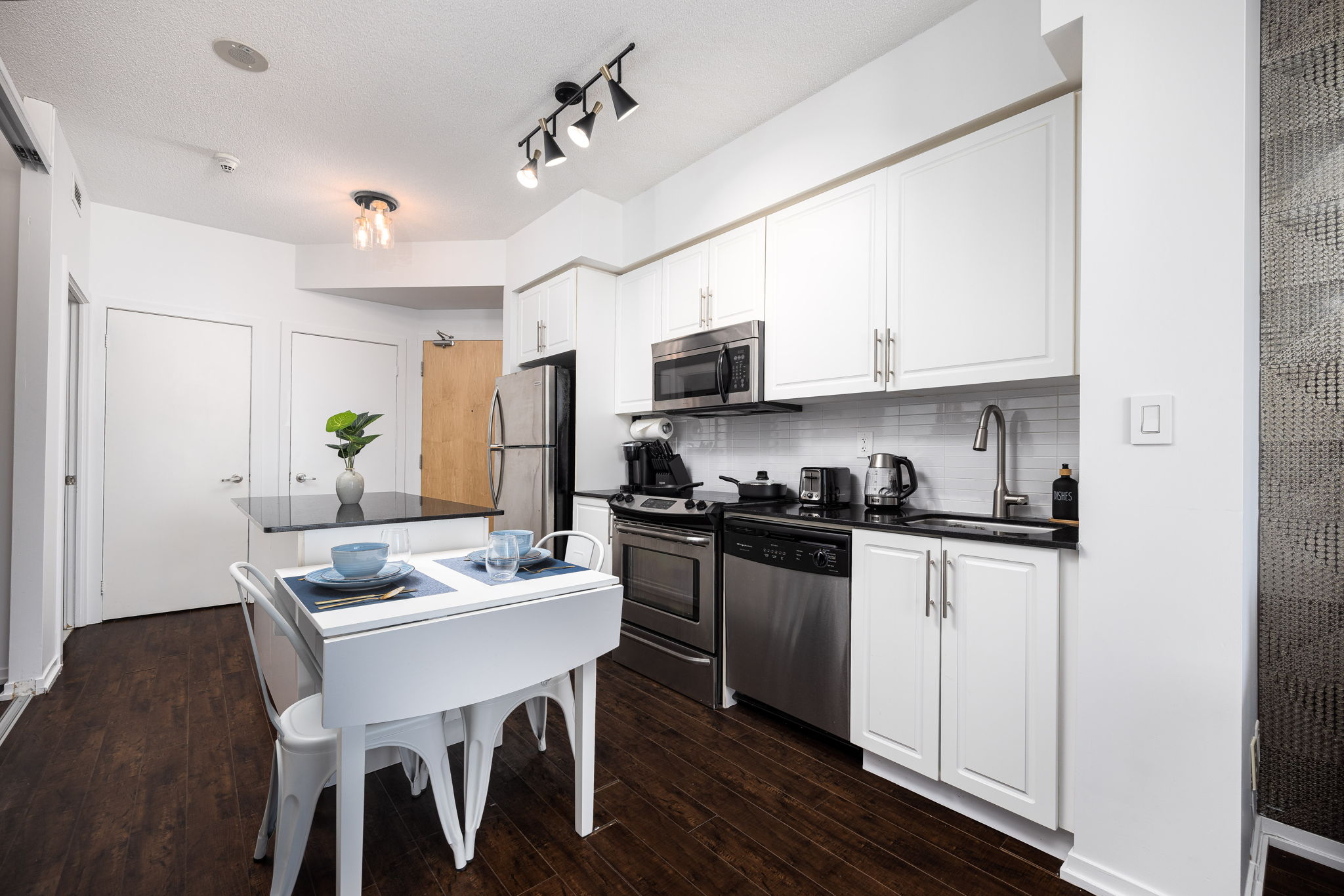 Toronto property showcase — delivered property photograph 3