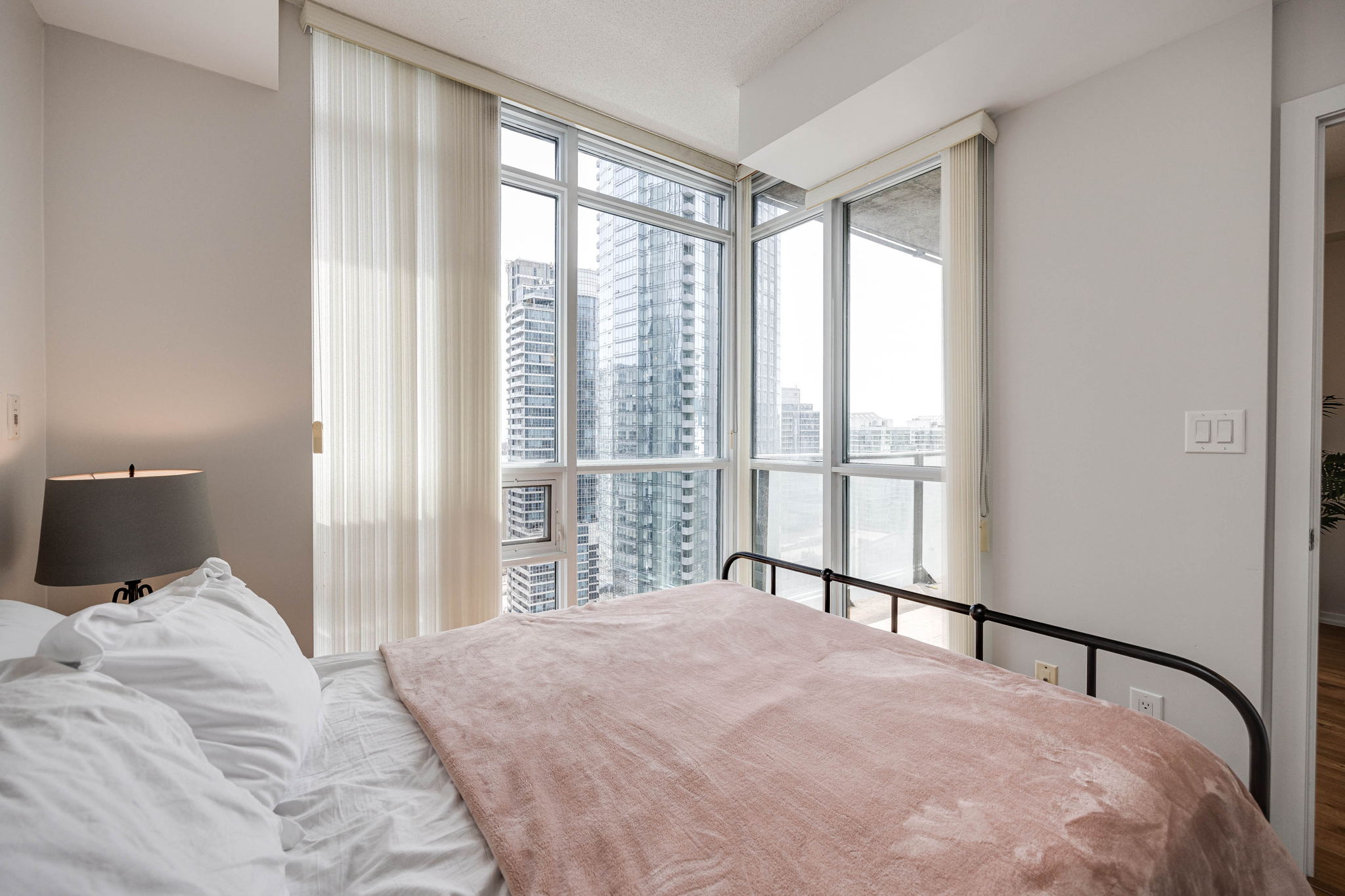 Toronto property showcase — delivered property photograph 15