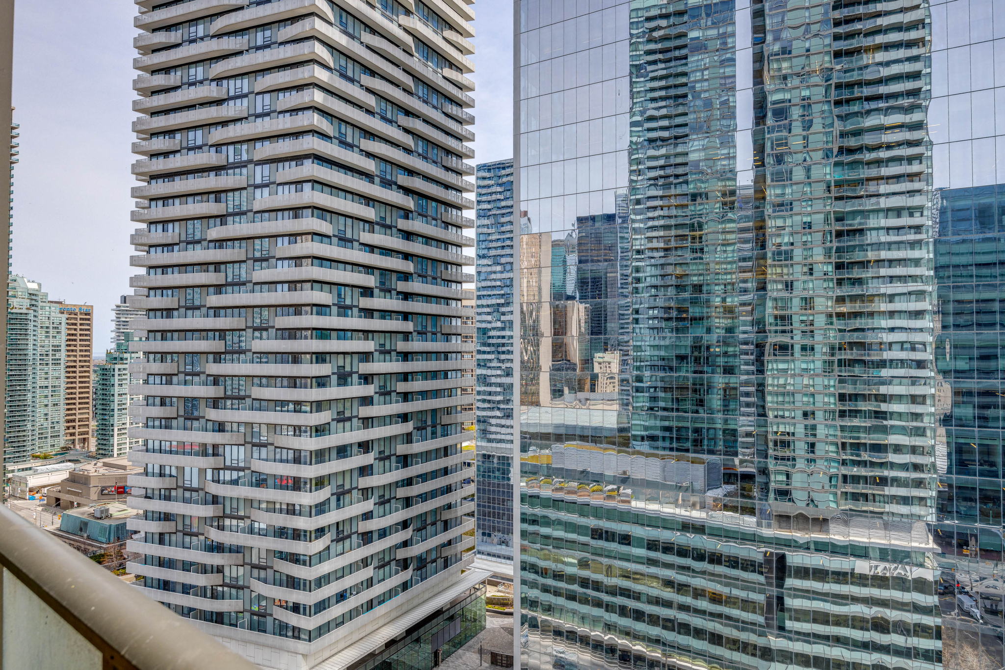 Toronto property showcase — delivered property photograph 33