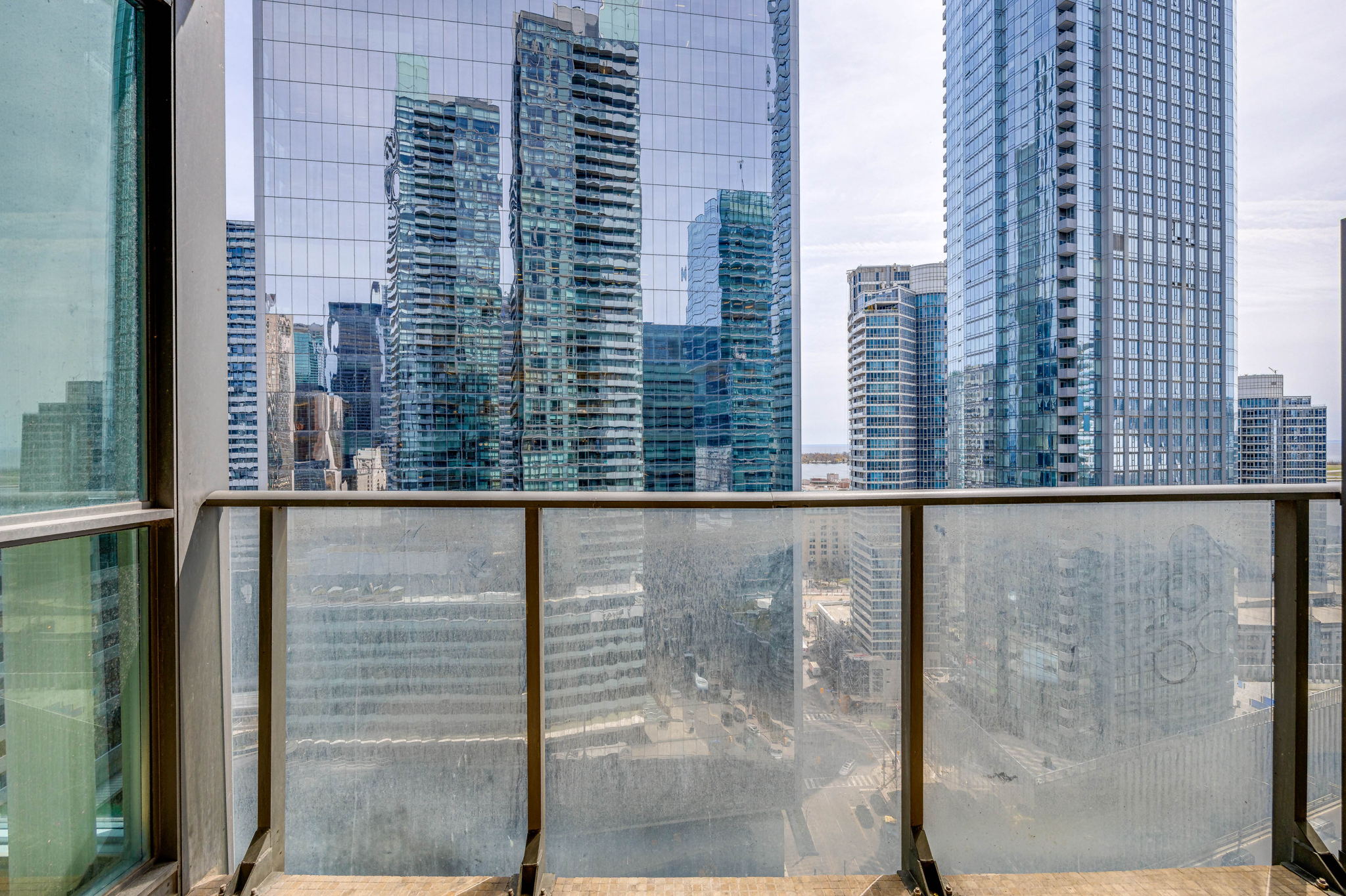 Toronto property showcase — delivered property photograph 31