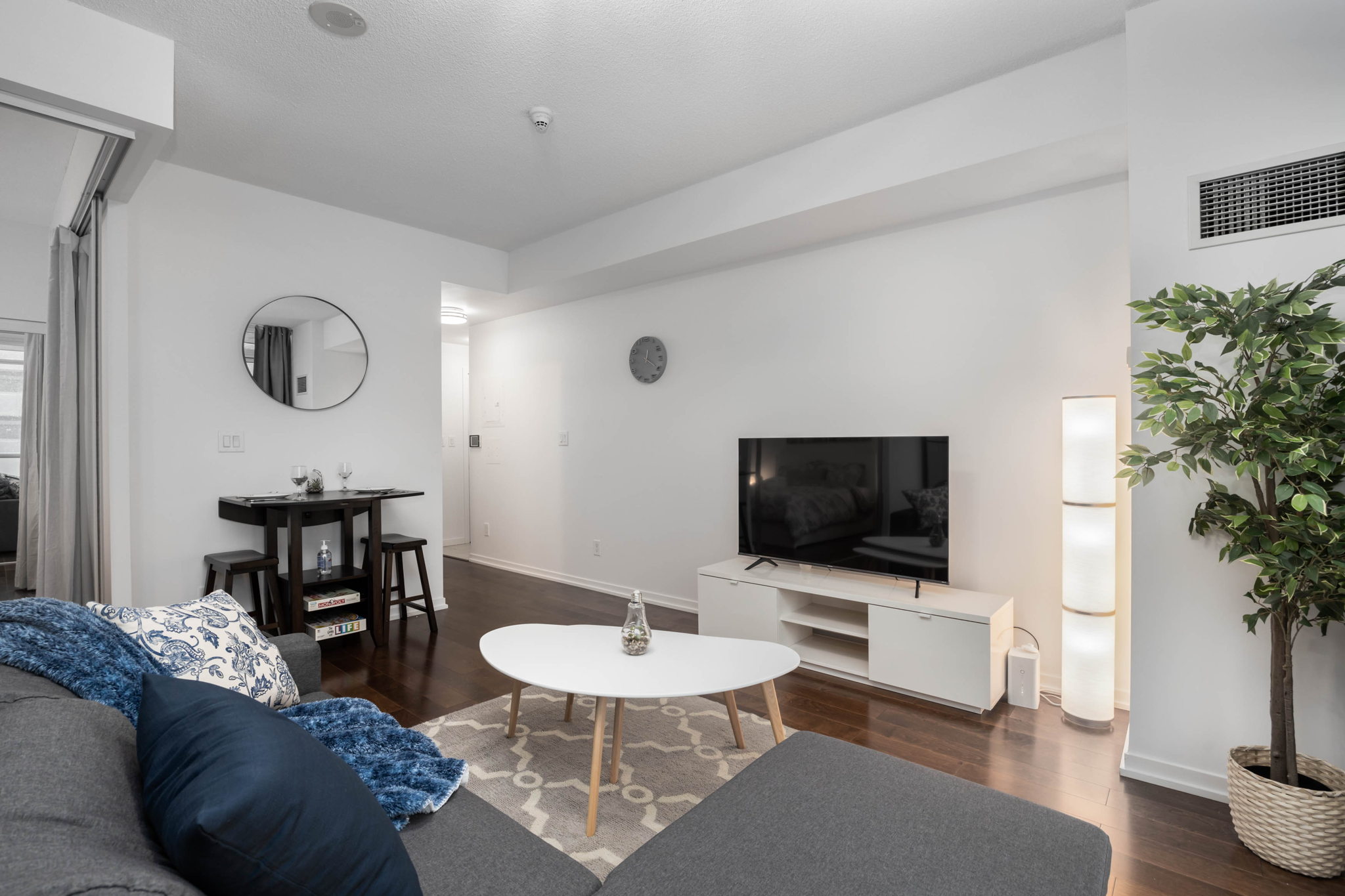Toronto property showcase — delivered property photograph 3