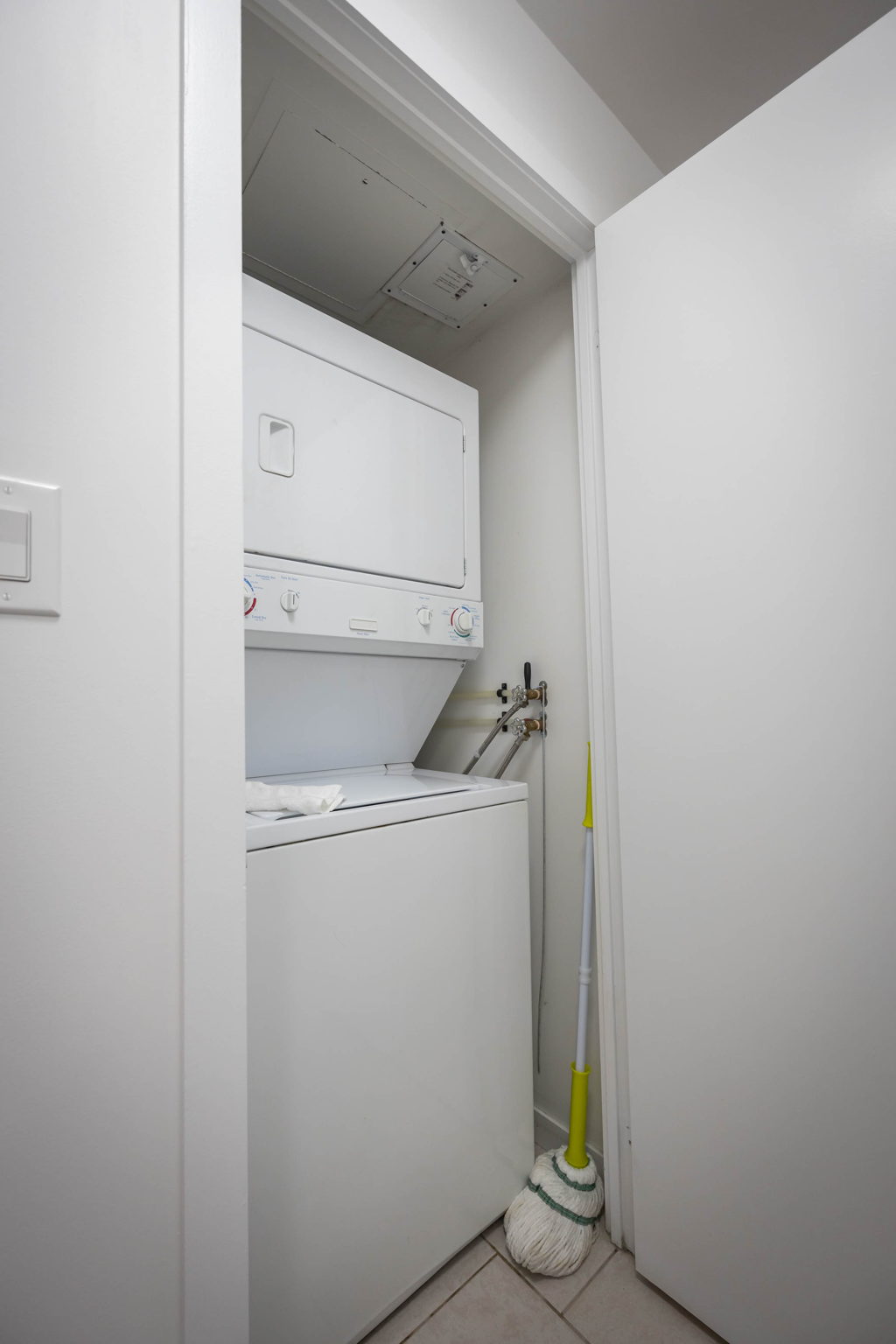 Toronto property showcase — delivered property photograph 11
