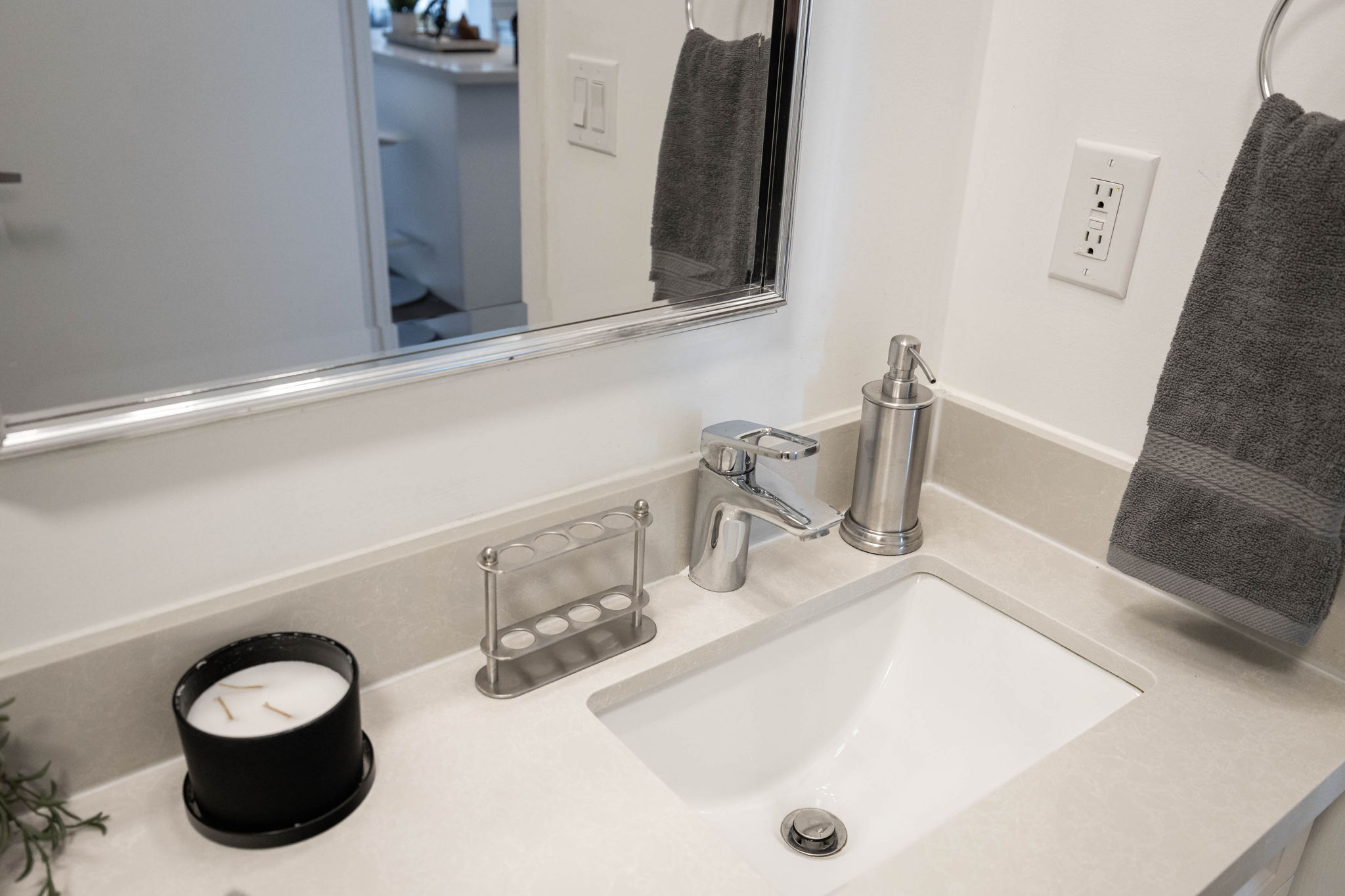 Toronto property showcase — delivered property photograph 40