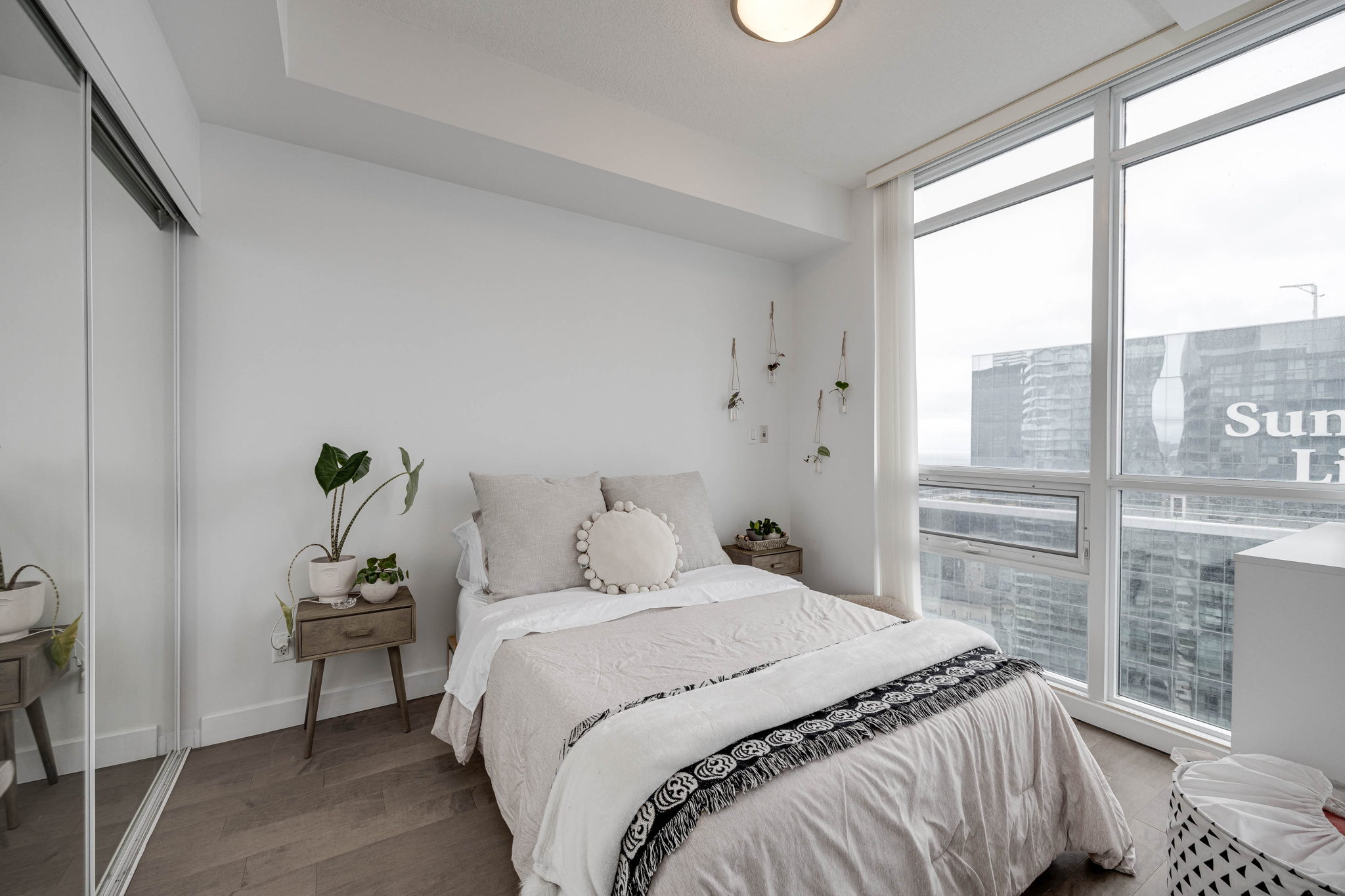Toronto property showcase — delivered property photograph 9