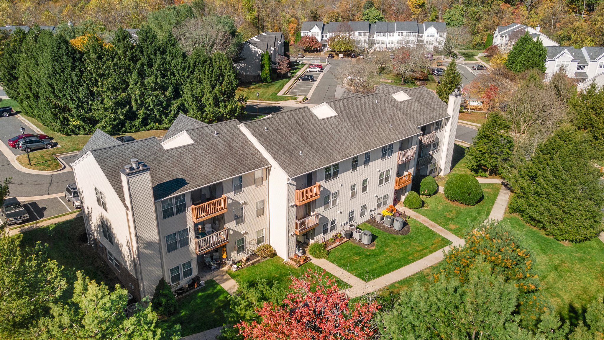 25. Back exterior.jpg