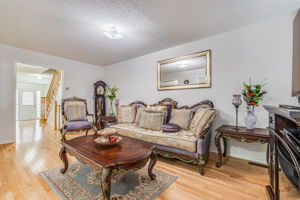  55 Burnstown Cir, Brampton, ON L6P, US Photo 12