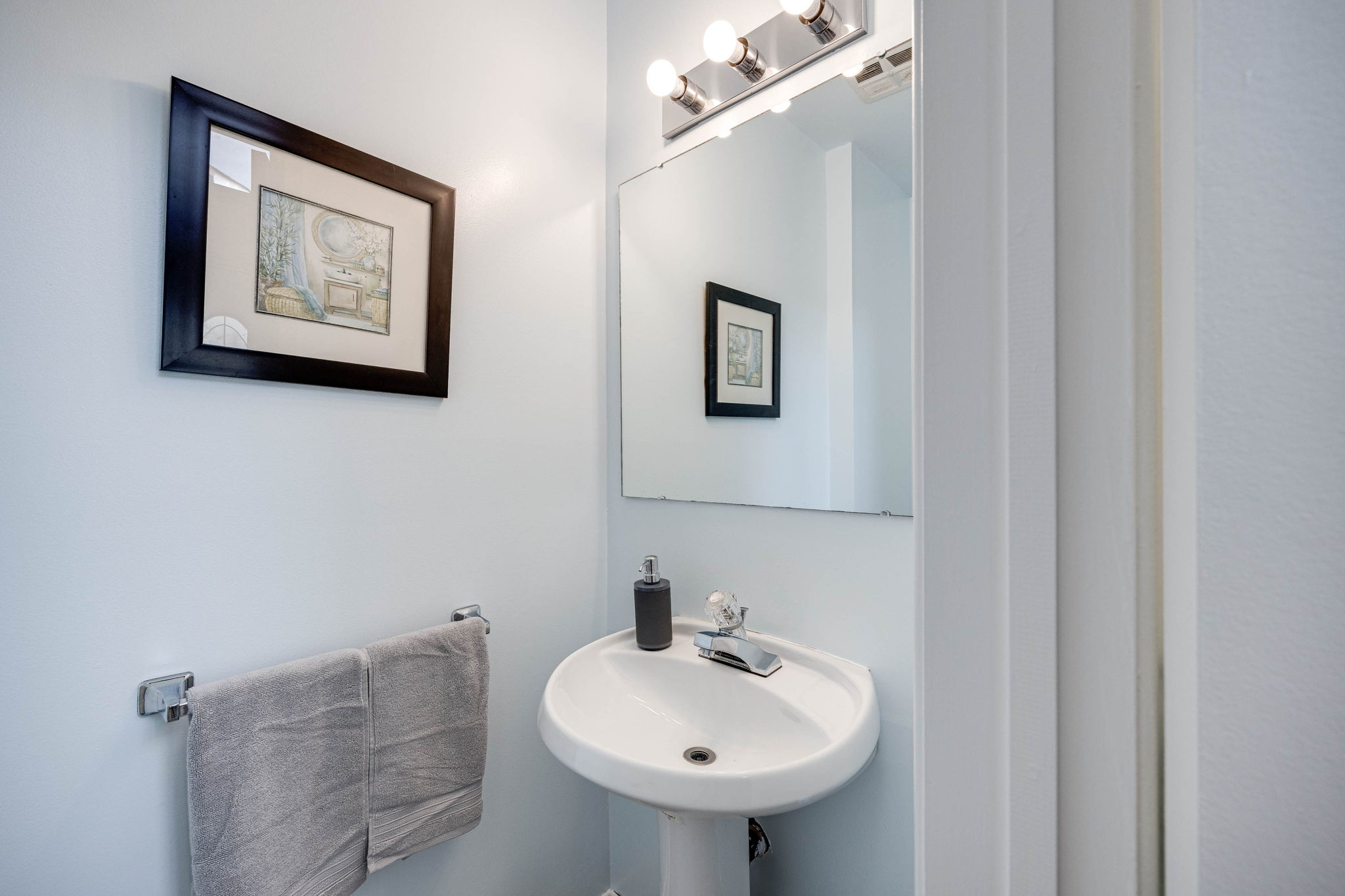 Toronto property showcase — delivered property photograph 16