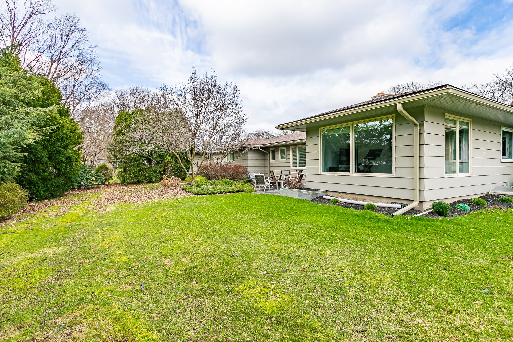 55 Esplanade Dr, Rochester, NY 14610 Realtogs