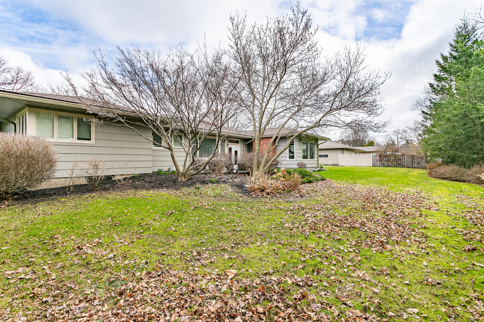 55 Esplanade Dr, Rochester, NY 14610 Realtogs