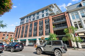 55 Front St E Unit 815, Toronto ON