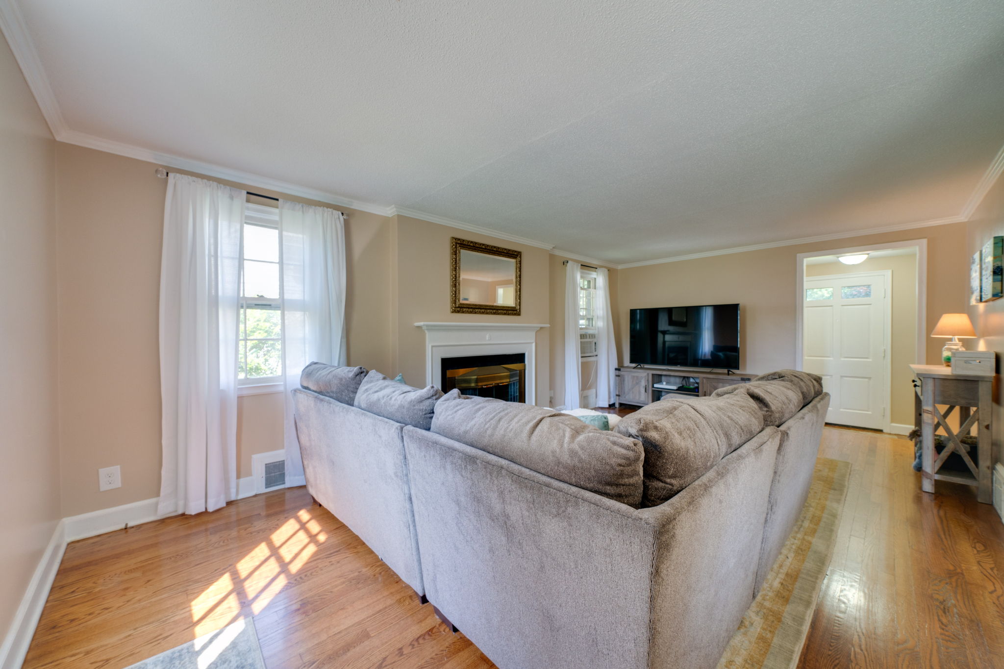  55 Lancaster Rd, Bristol, CT 06010, US Photo 6