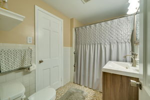  55 Lancaster Rd, Bristol, CT 06010, US Photo 14