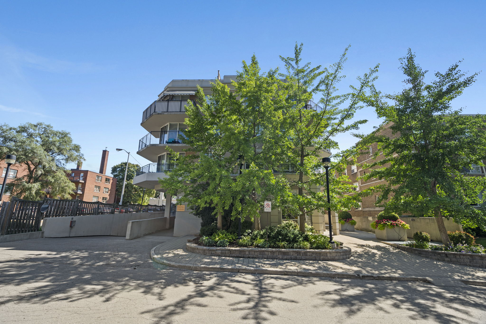 55 Lorindale Ave Toronto, ON M5M 3C3