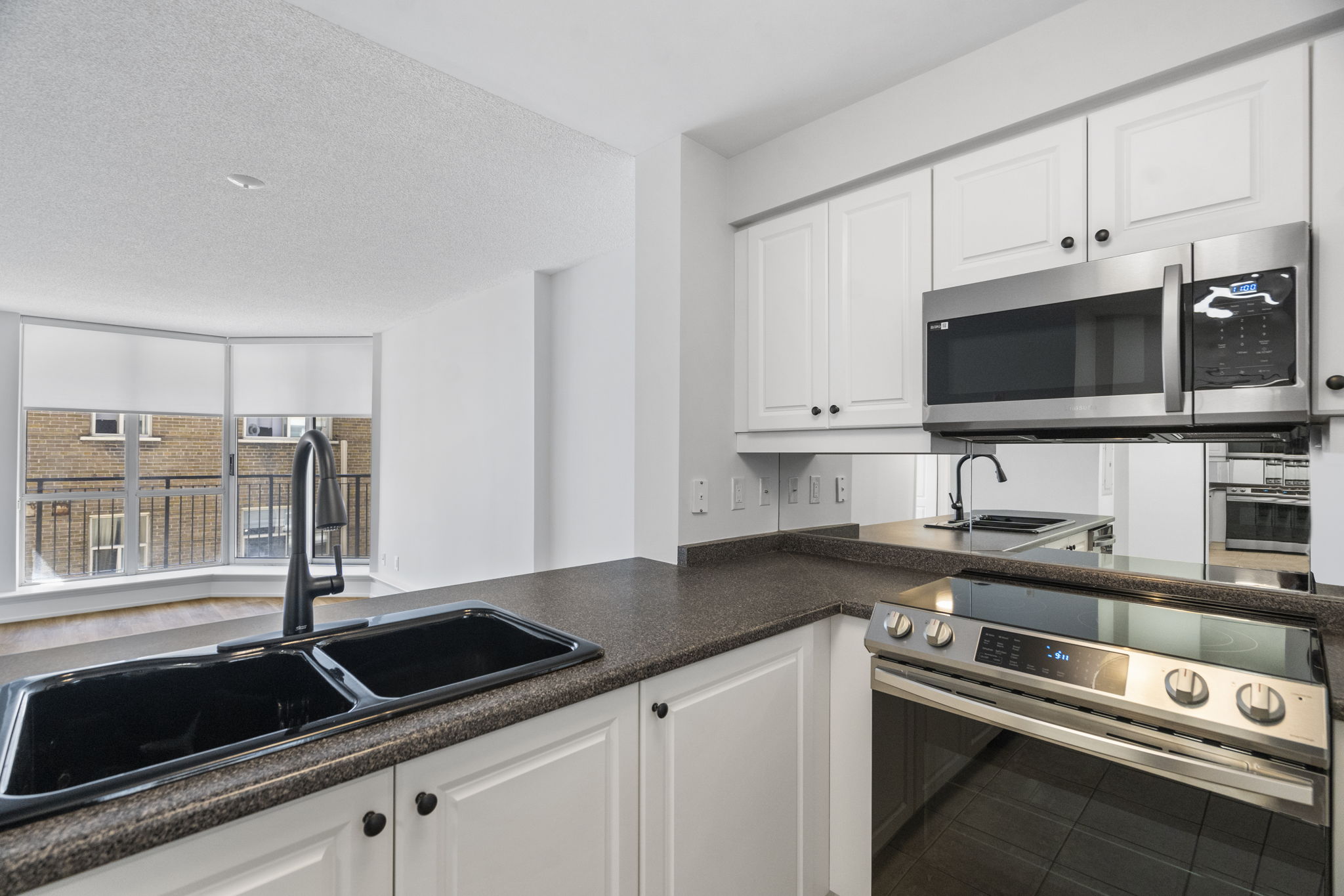 55 Lorindale Ave Toronto, ON M5M 3C3