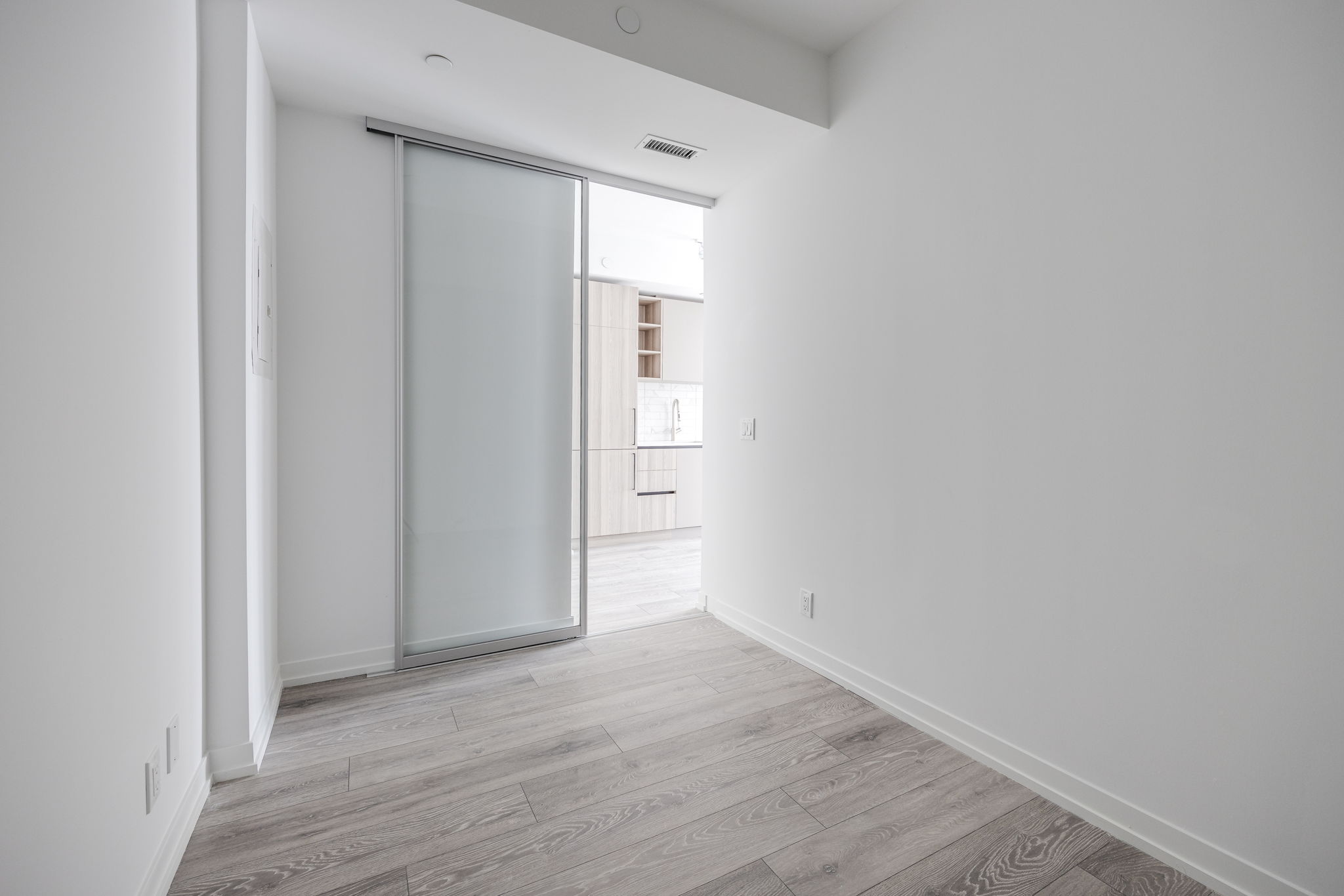 Toronto property showcase — delivered property photograph 14
