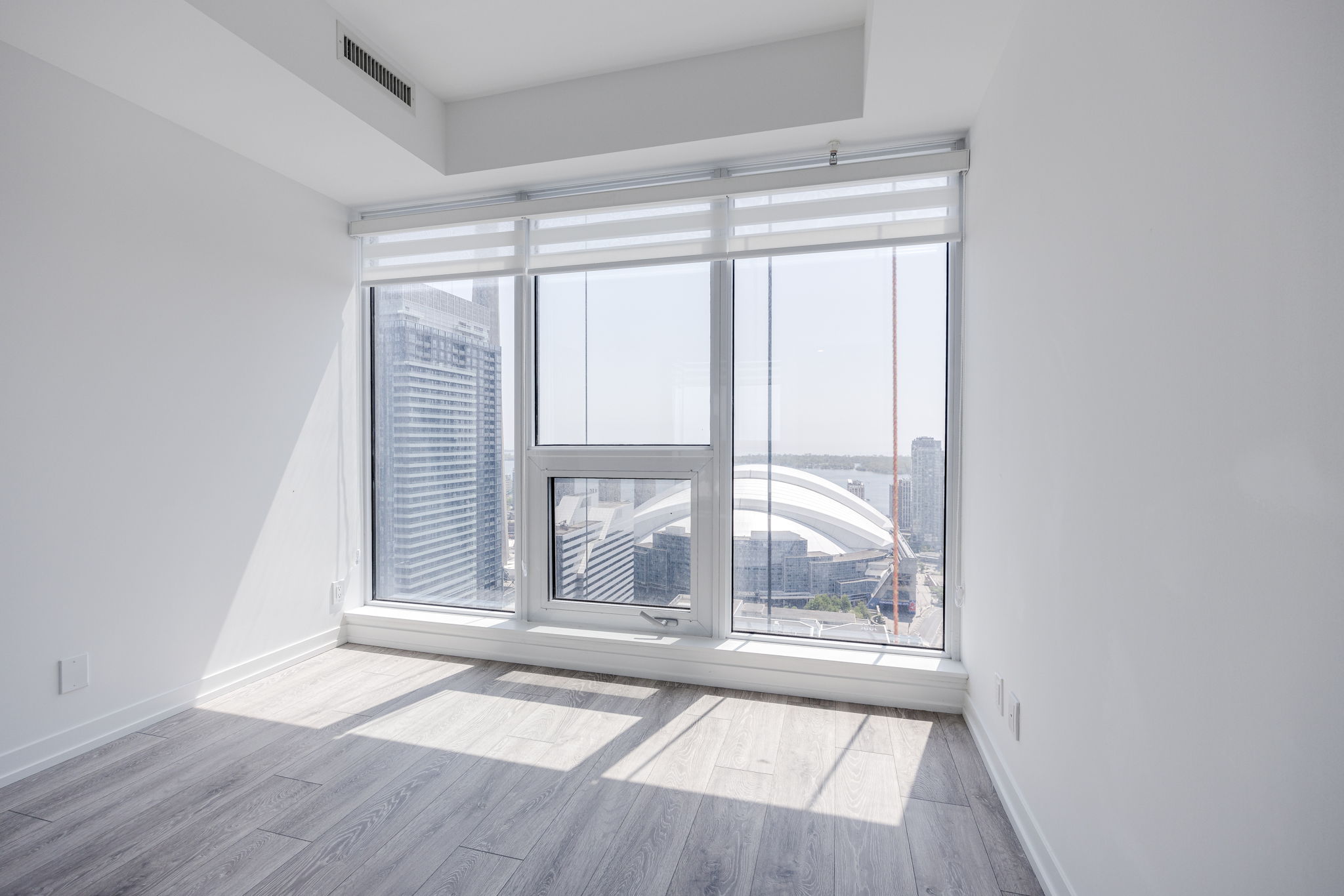 Toronto property showcase — delivered property photograph 18