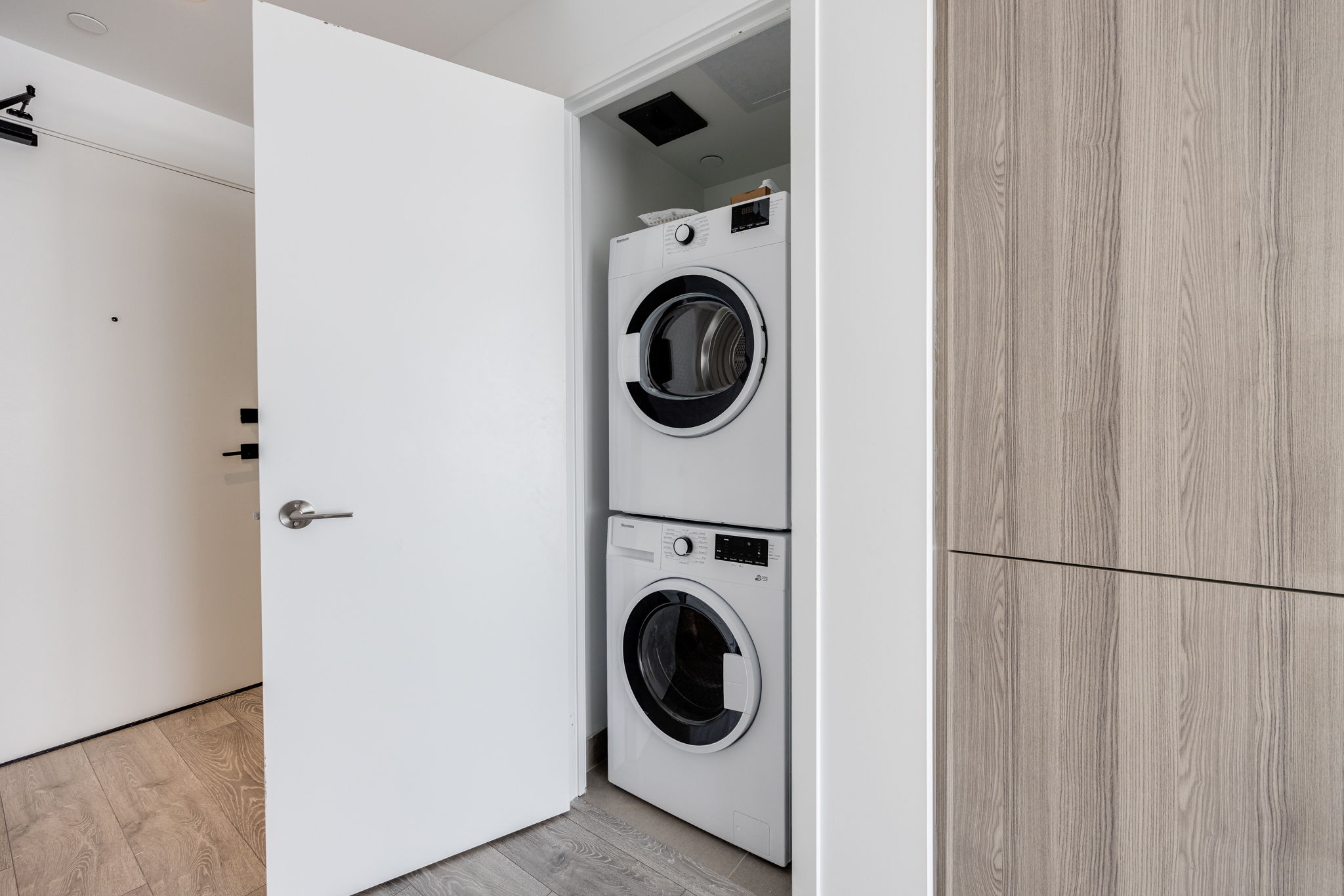 Toronto property showcase — delivered property photograph 22