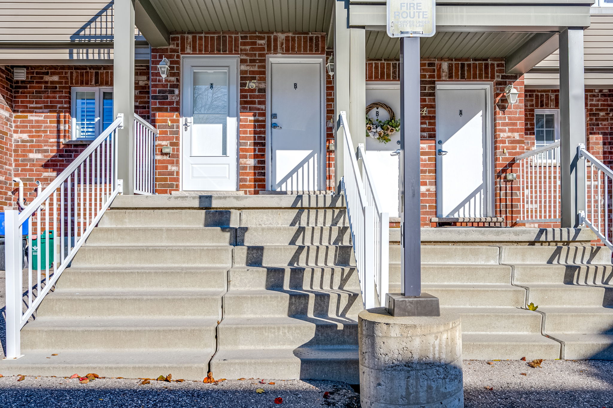 55 Mooregate Crescent Unit 15B Kitchener, ON N2M 2E9