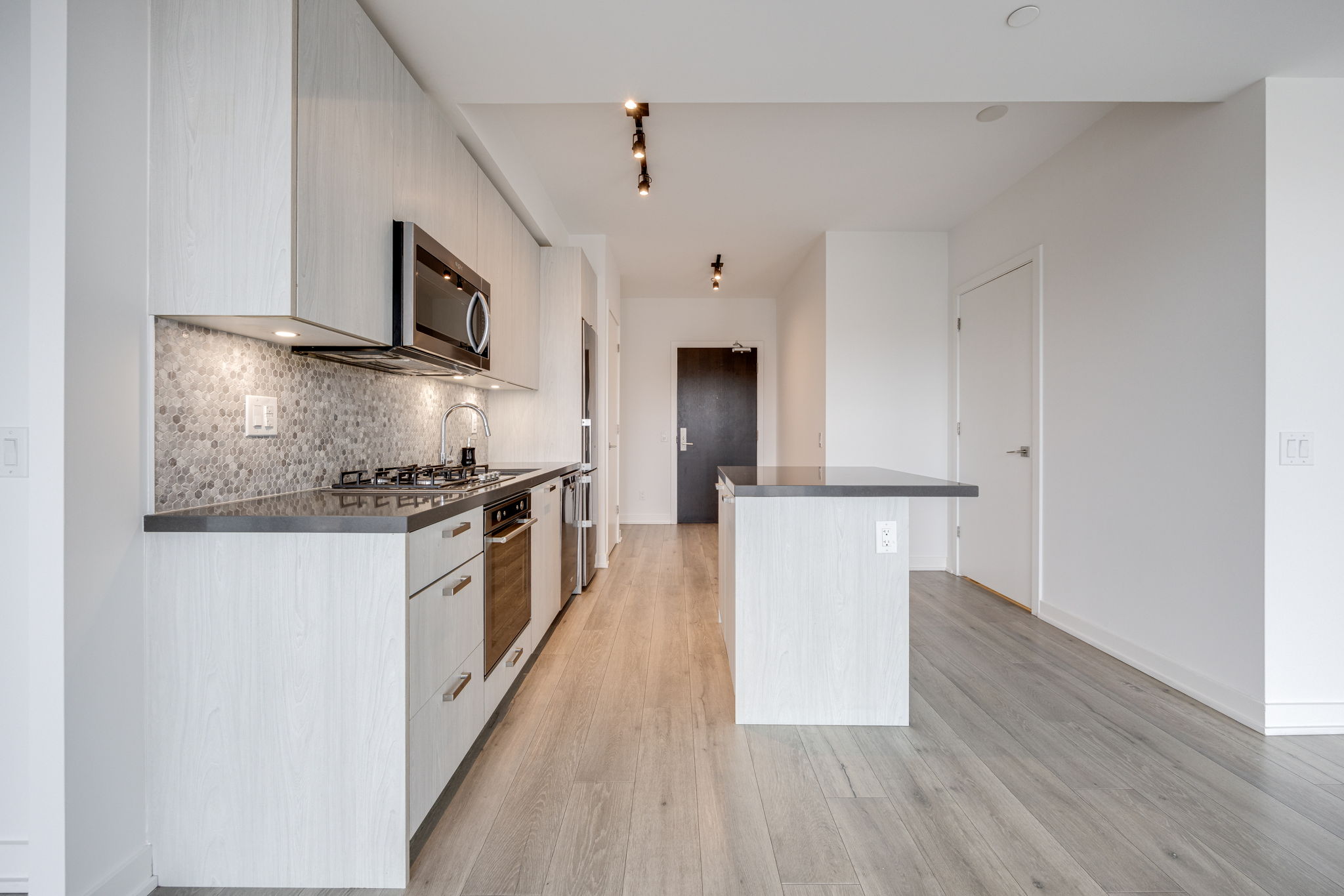 Toronto property showcase — delivered property photograph 8
