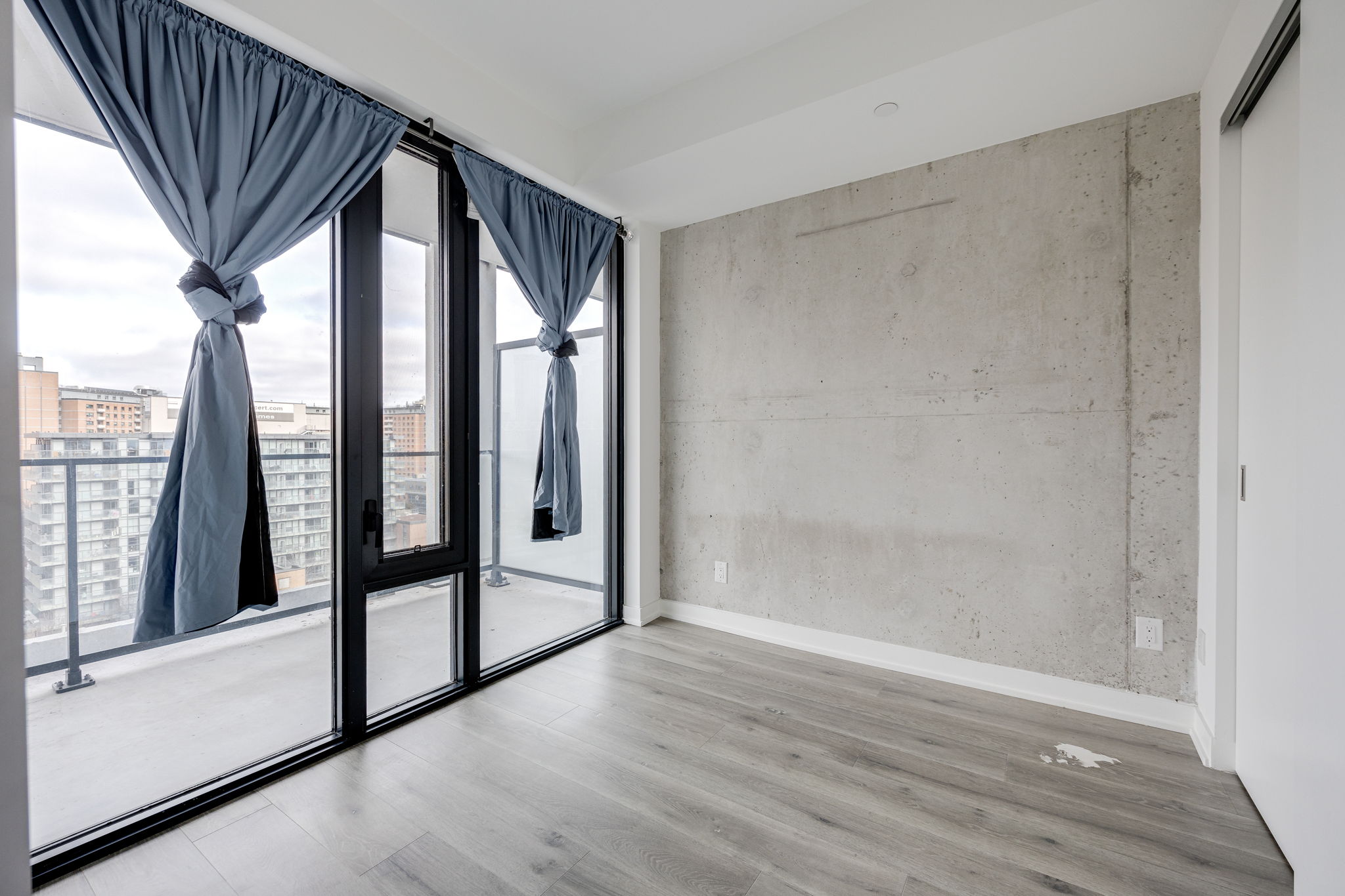 Toronto property showcase — delivered property photograph 24
