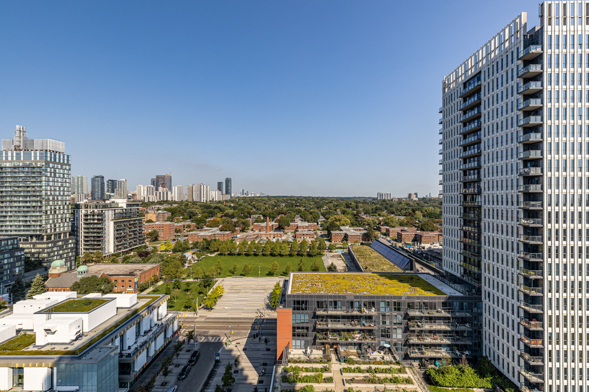 Toronto property showcase — delivered property photograph 28