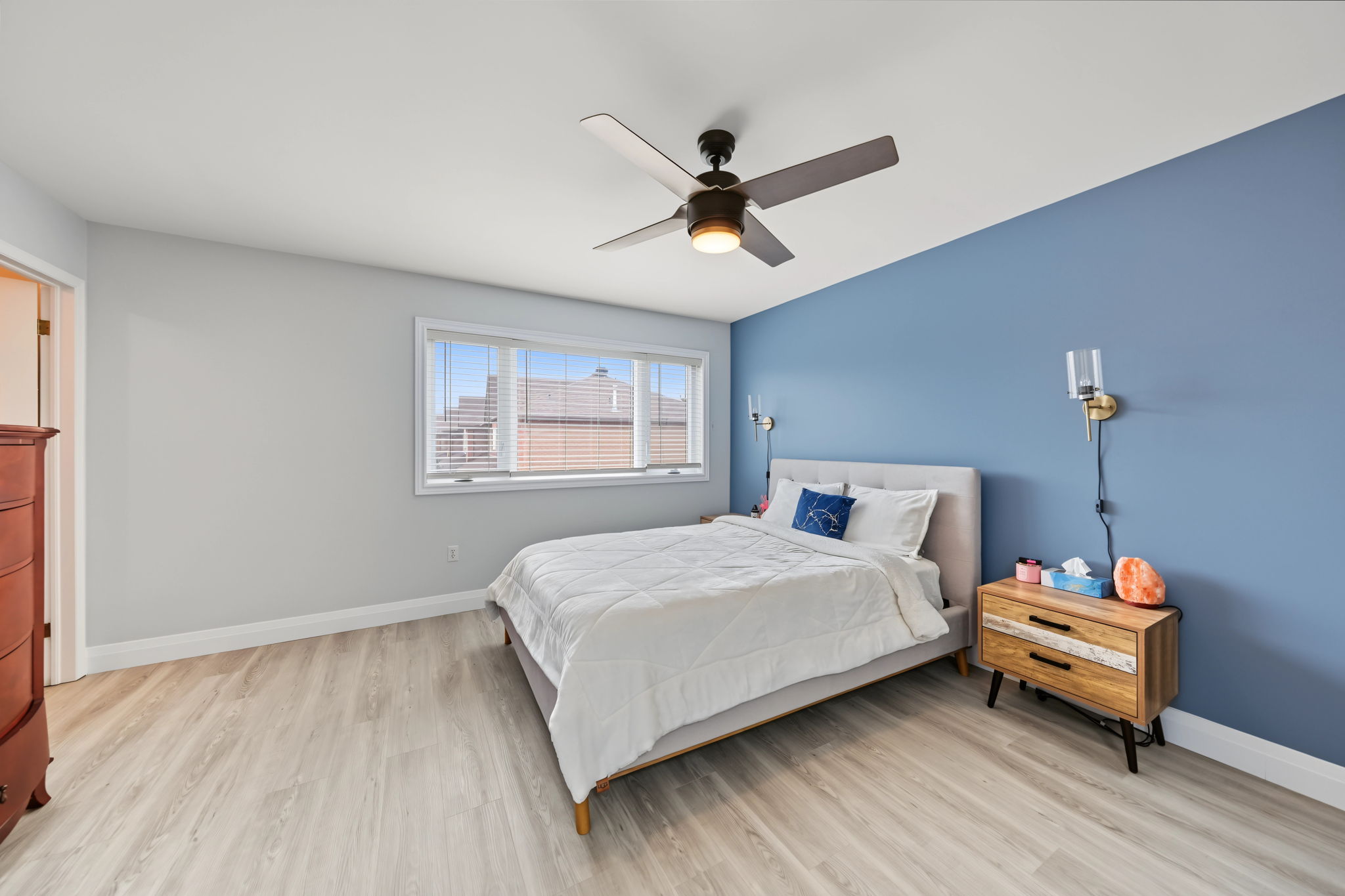  Photo 37