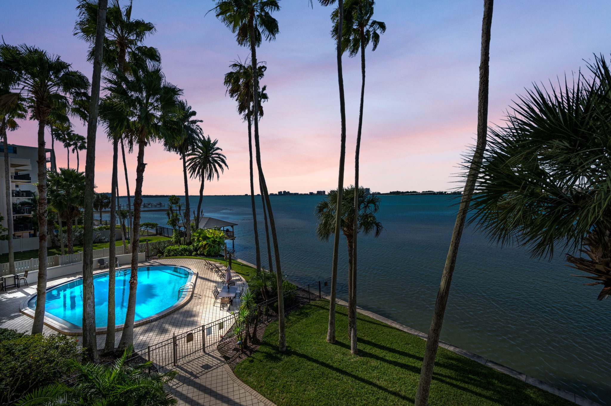 Primary Bedroom Balcony View3