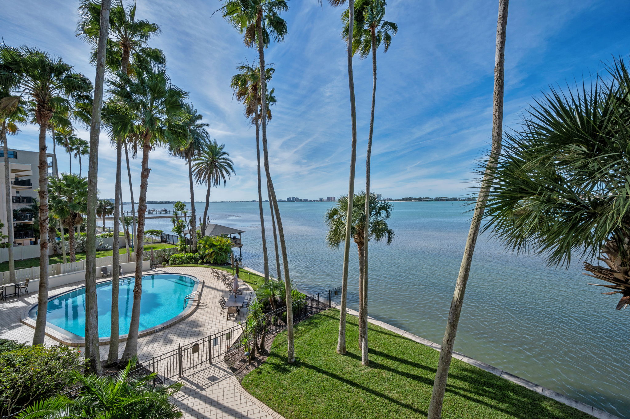 Primary Bedroom Balcony View3