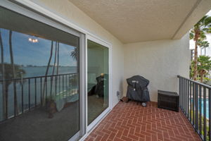 Primary Bedroom Balcony3