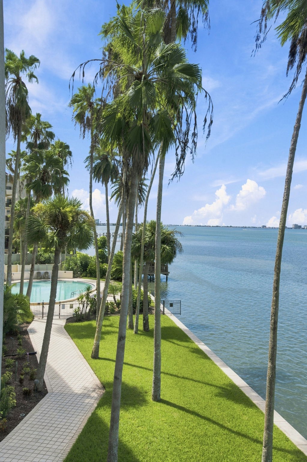 Family Room Balcony6
