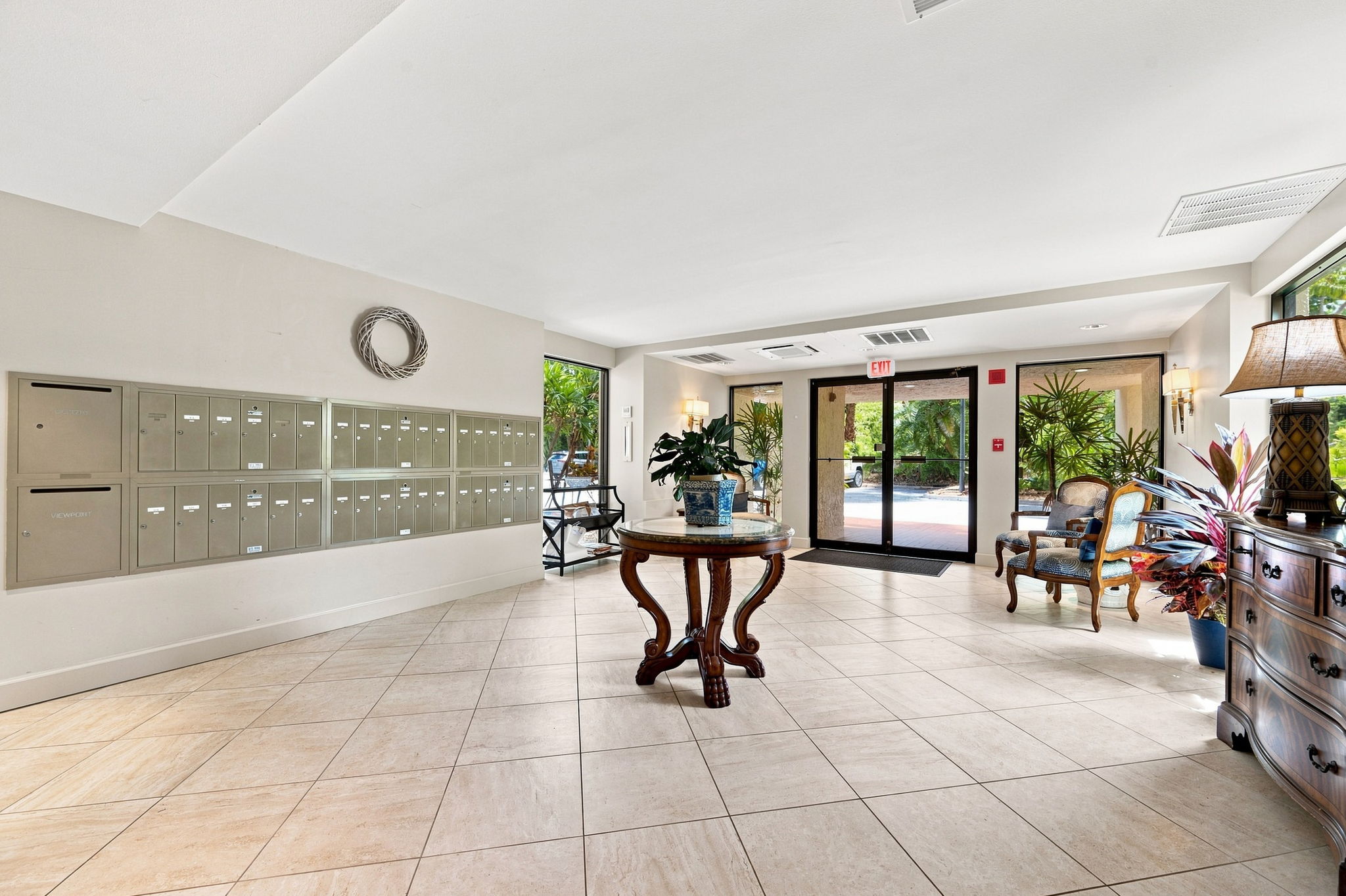 Lobby4