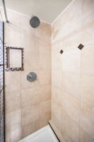 Master Bathroom1c