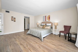 Master Bedroom1e