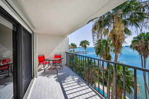 Balcony2
