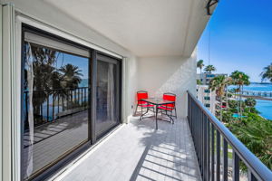 Balcony6