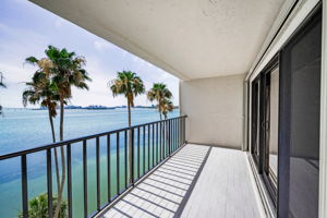 Balcony3