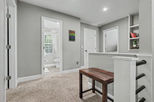  Photo 33