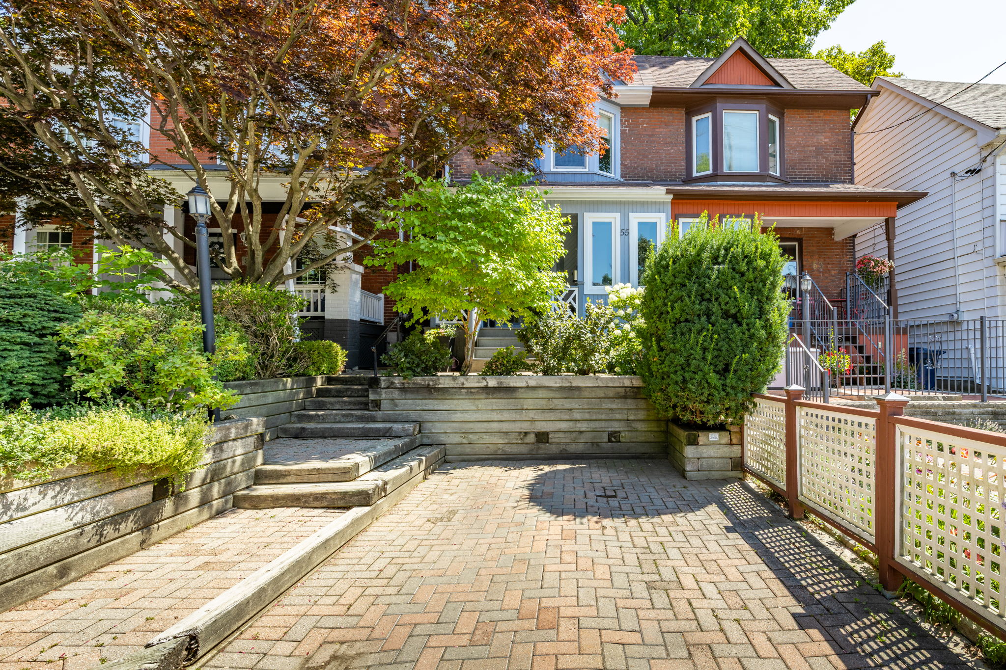 Property in Toronto — delivered property photograph 4