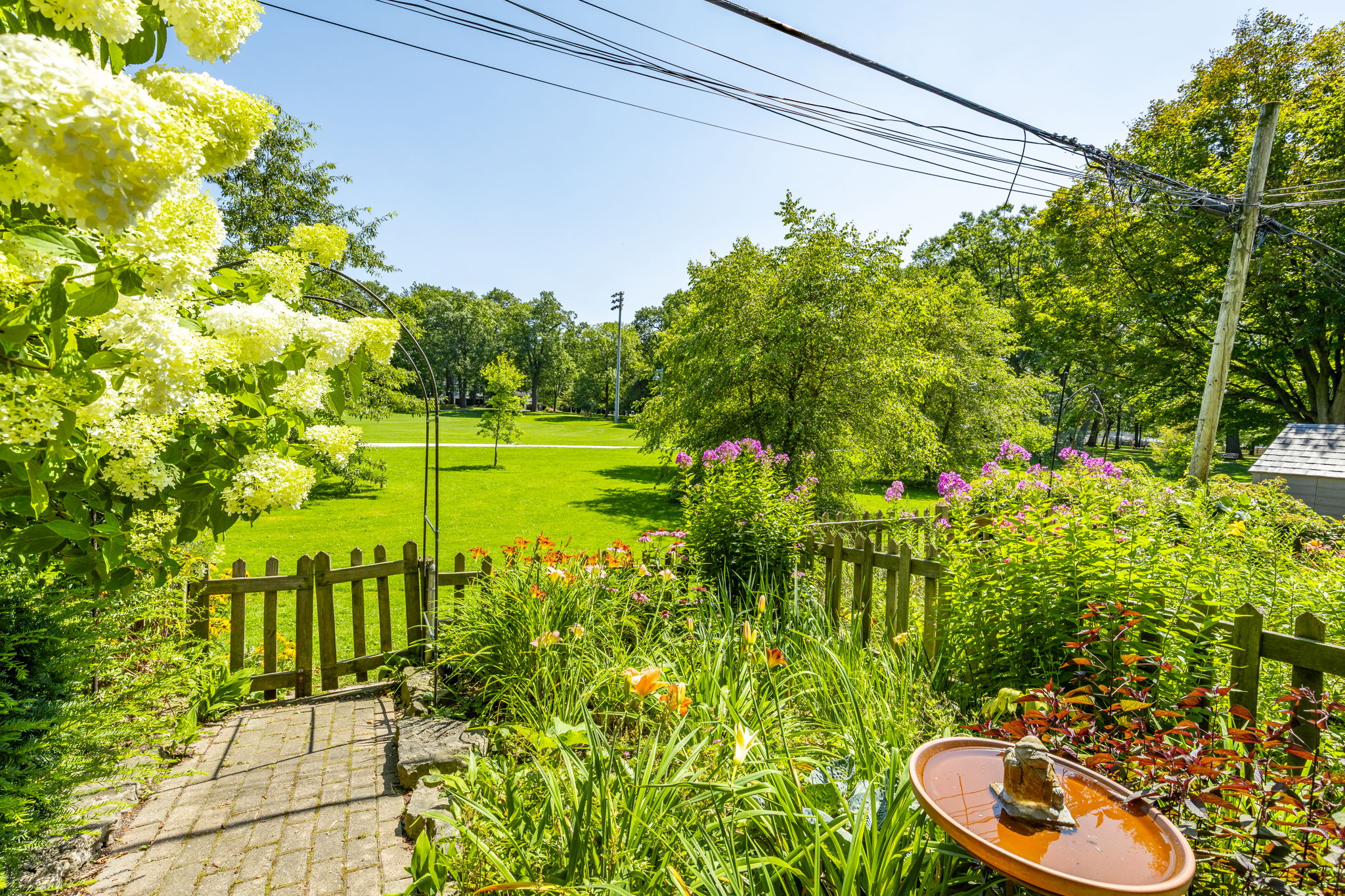 Property in Toronto — delivered property photograph 15
