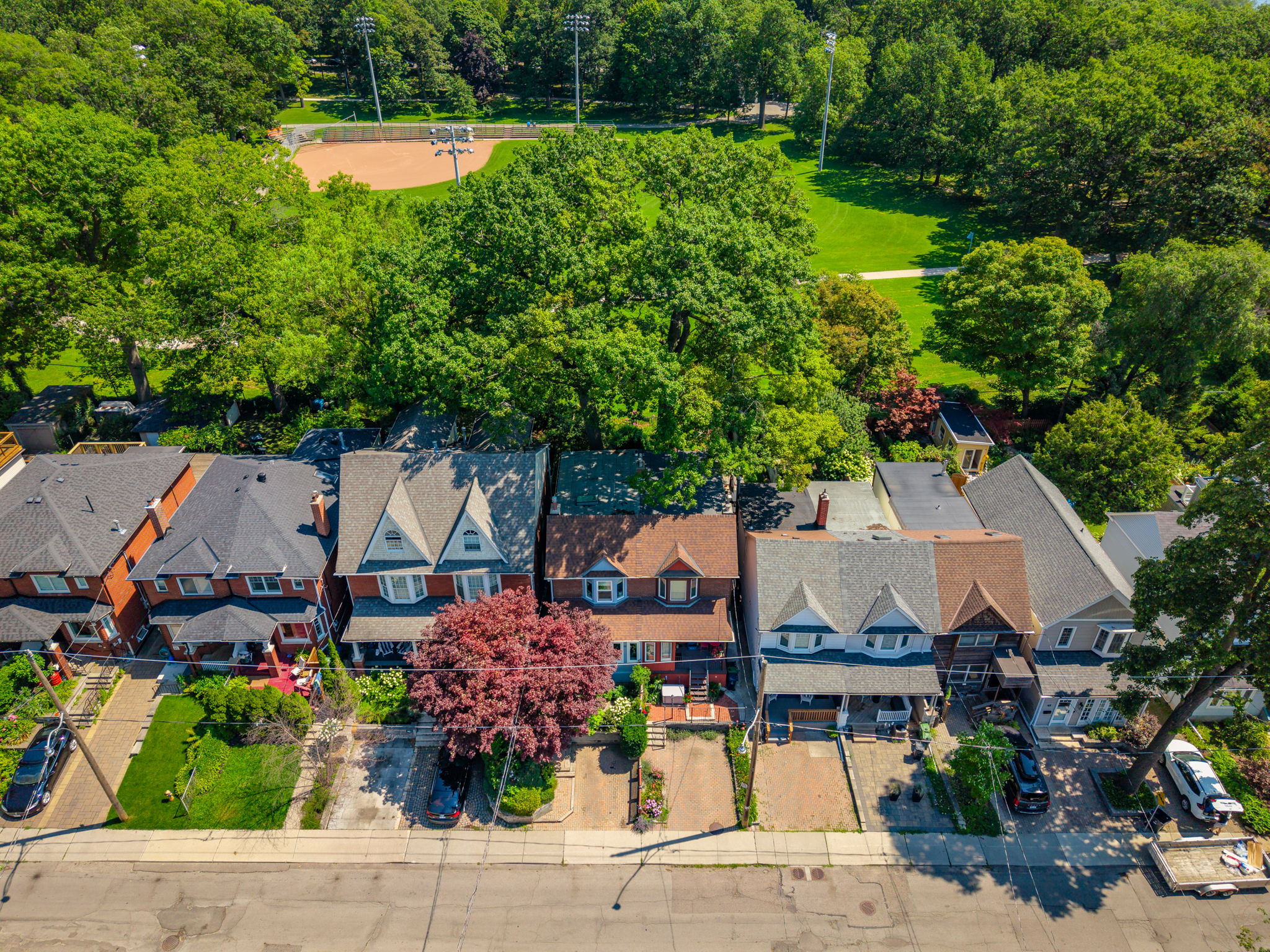 Property in Toronto — delivered property photograph 19