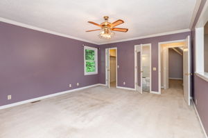 Upper Floor Master Suite