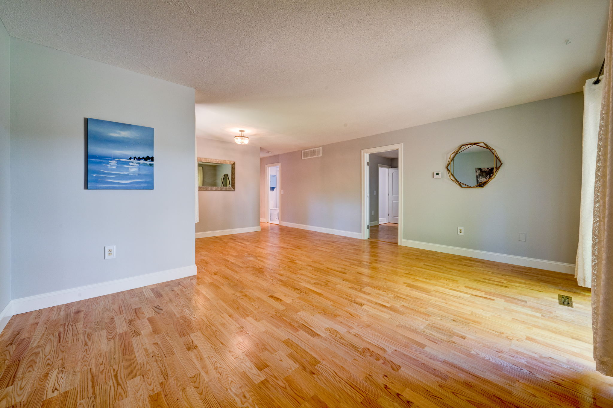 550 Darling St, Southington, CT 06489 Ed McCullough Photography