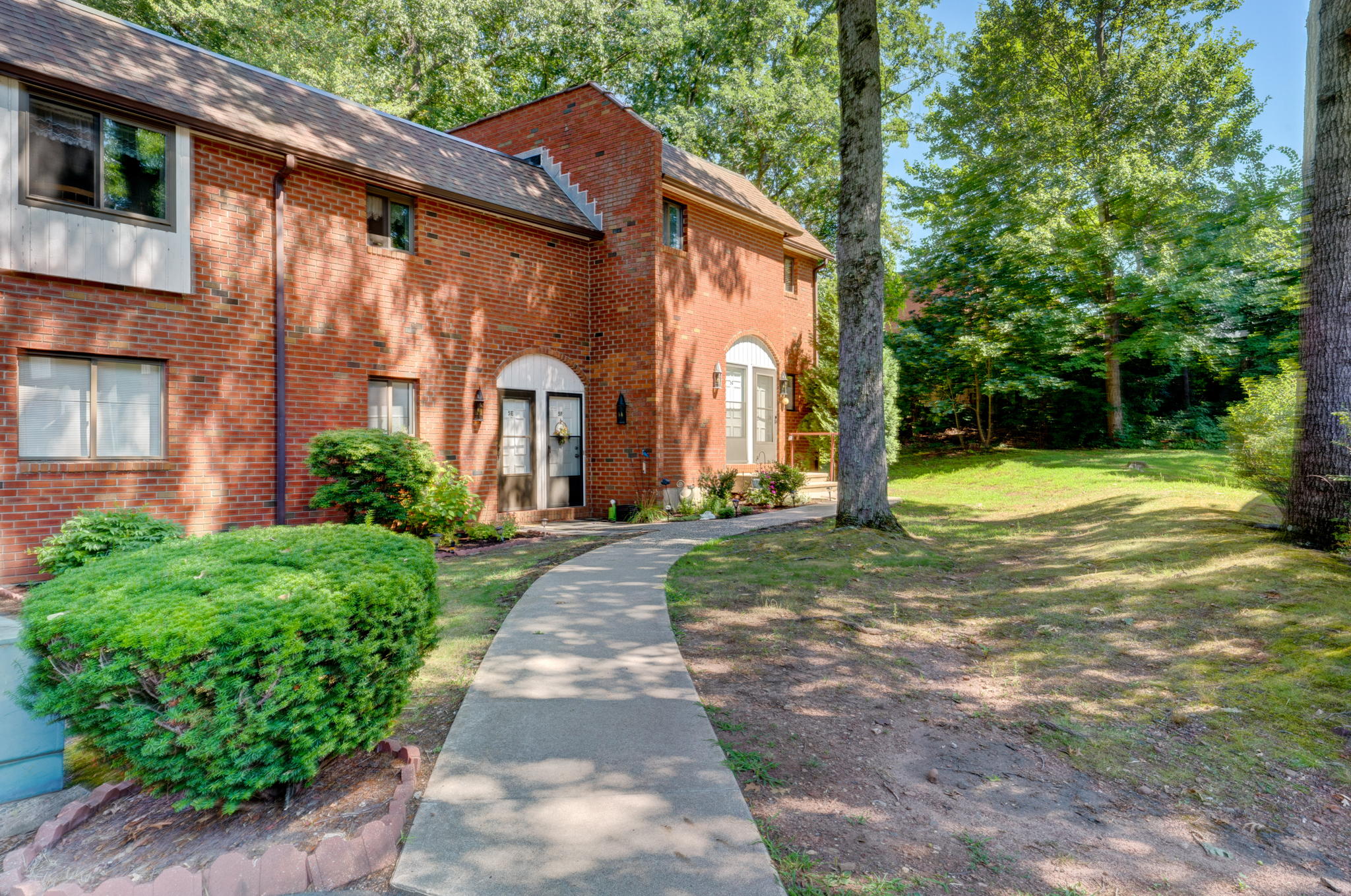 550 Darling St, Southington, CT 06489 Ed McCullough Photography