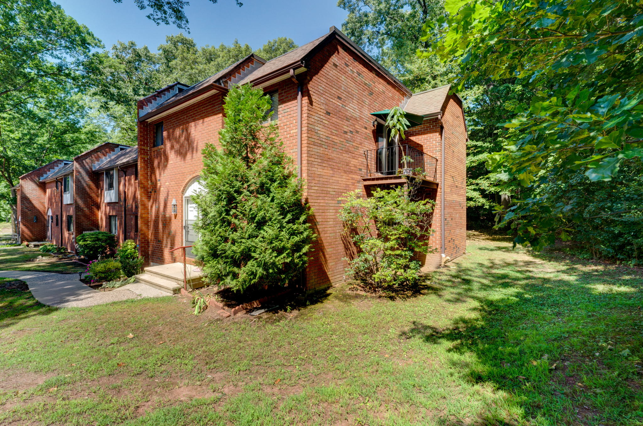 550 Darling St, Southington, CT 06489 Ed McCullough Photography