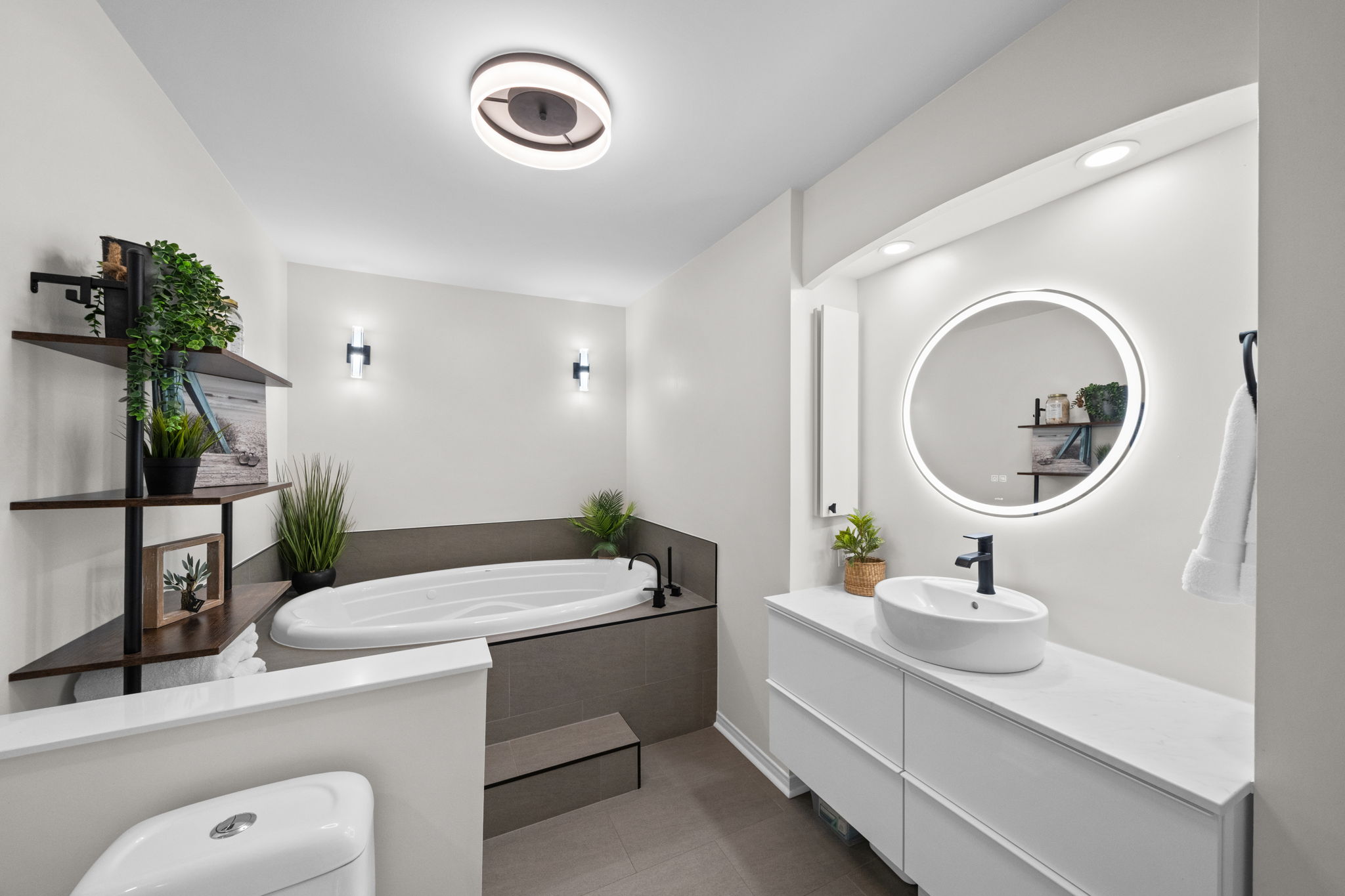  Photo 35