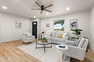 LIVING RM
