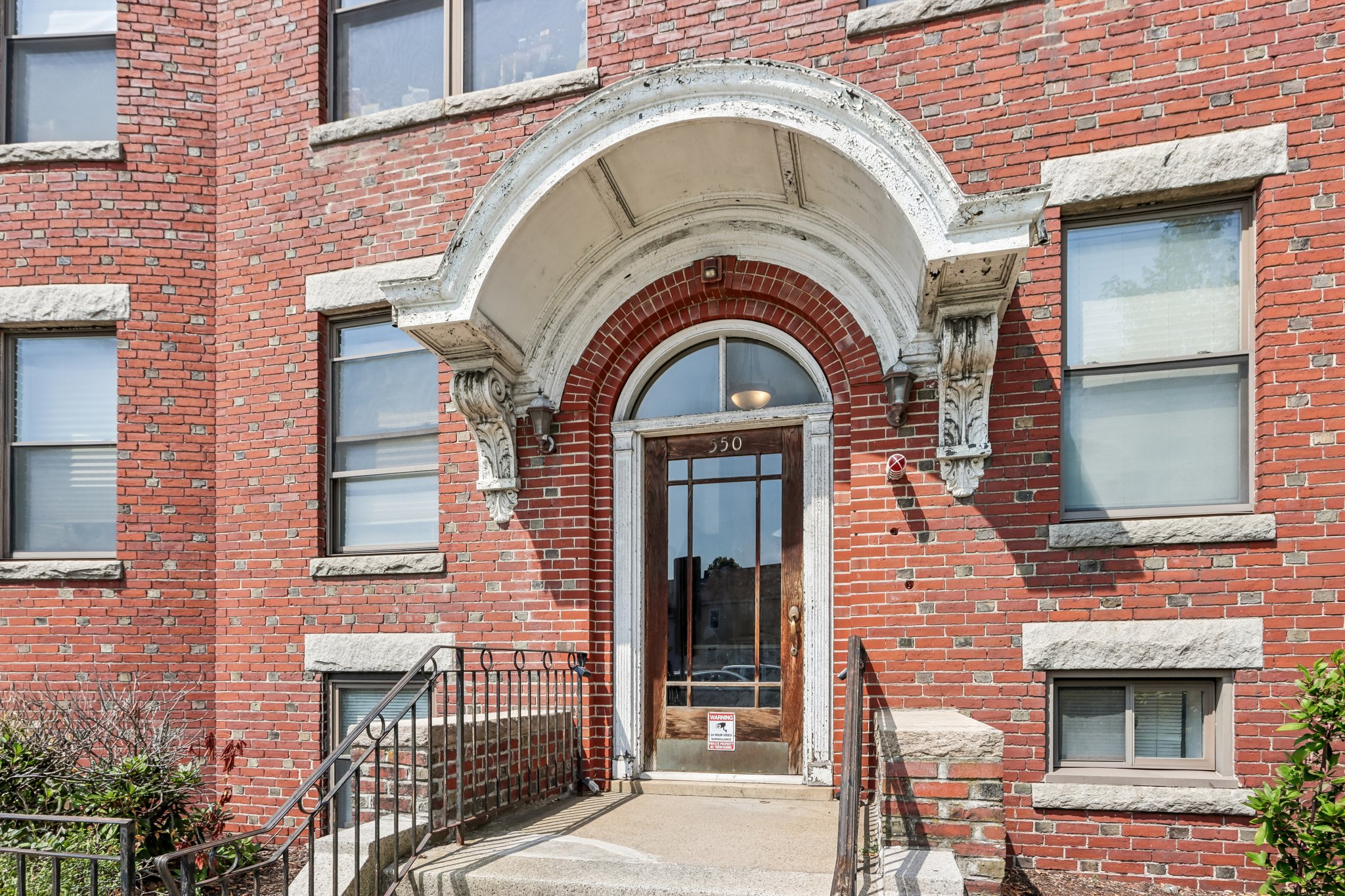 Main St unit 5-S2107-004.jpg