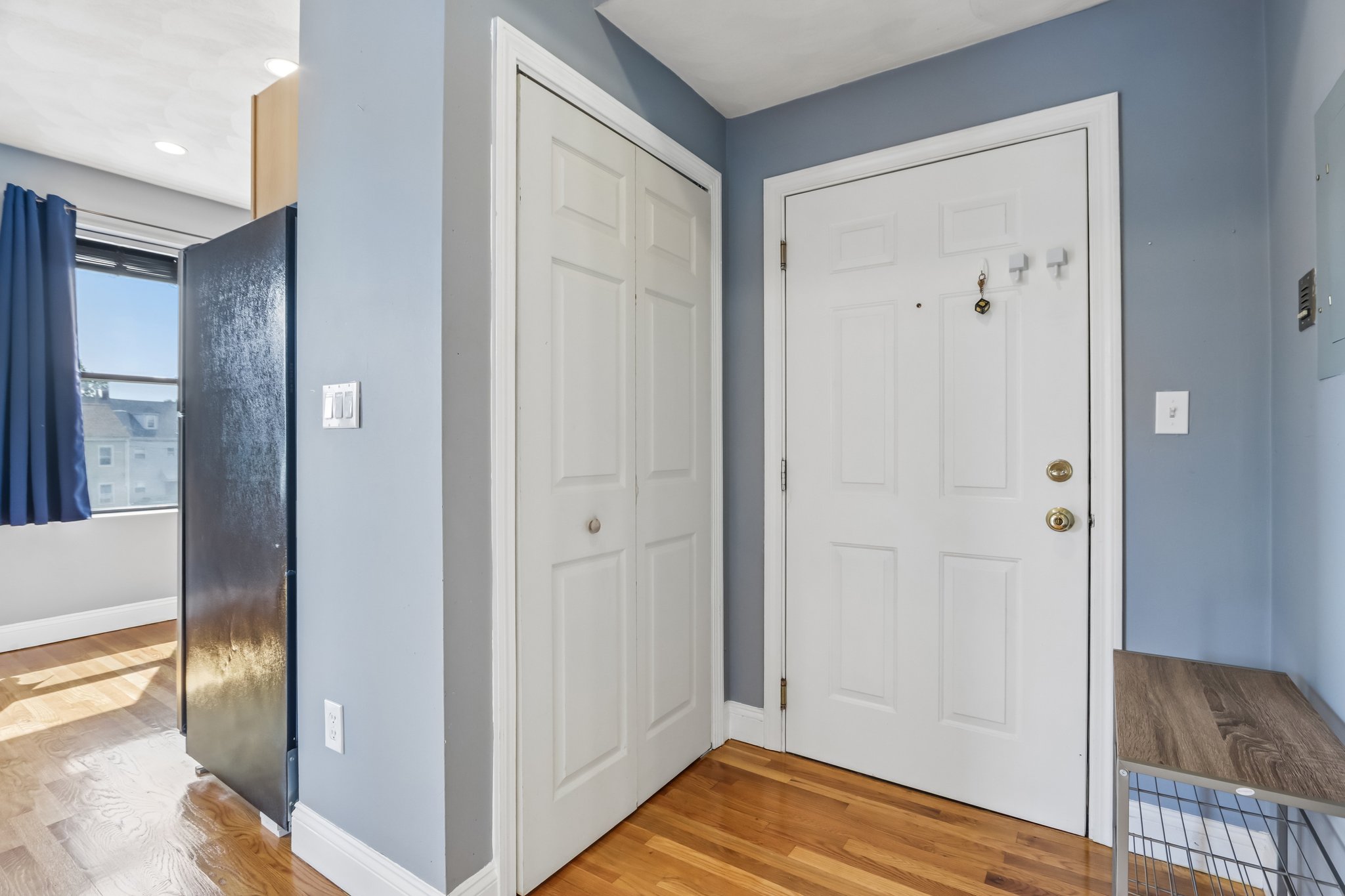 Main St unit 5-S2107-006.jpg